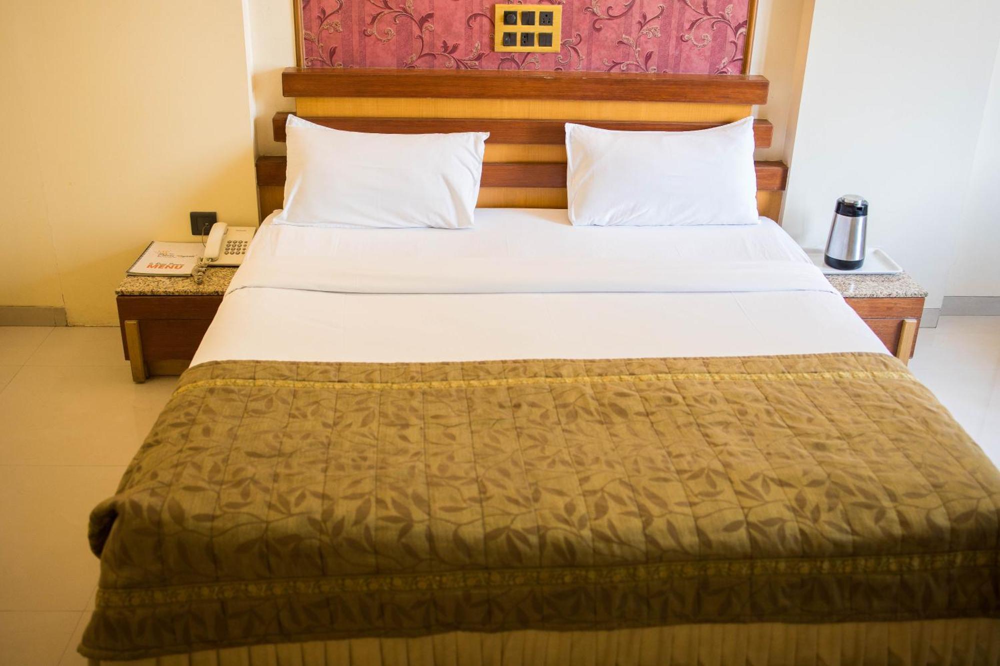 Hotel Deccan Royaale, Shivajinagar بونة المظهر الخارجي الصورة