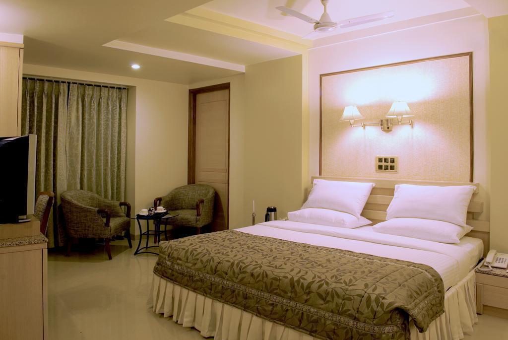 Hotel Deccan Royaale, Shivajinagar بونة الغرفة الصورة